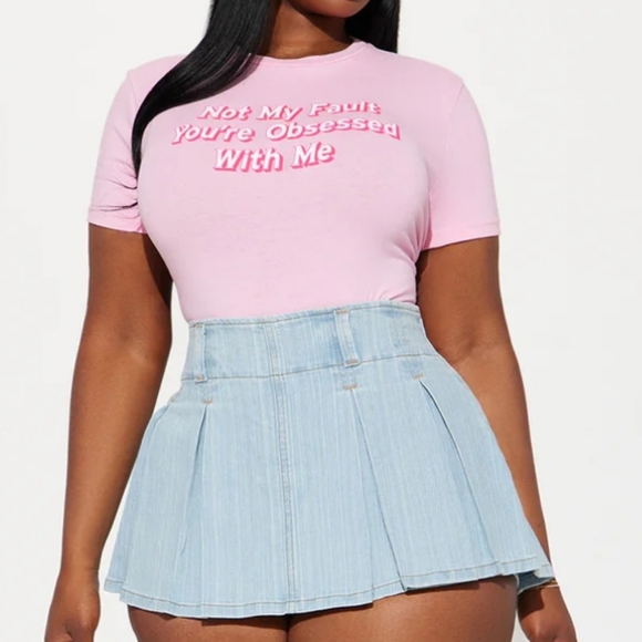 Fashion Nova Light Blue Pleated Denim Skirt - Picture 2 of 3